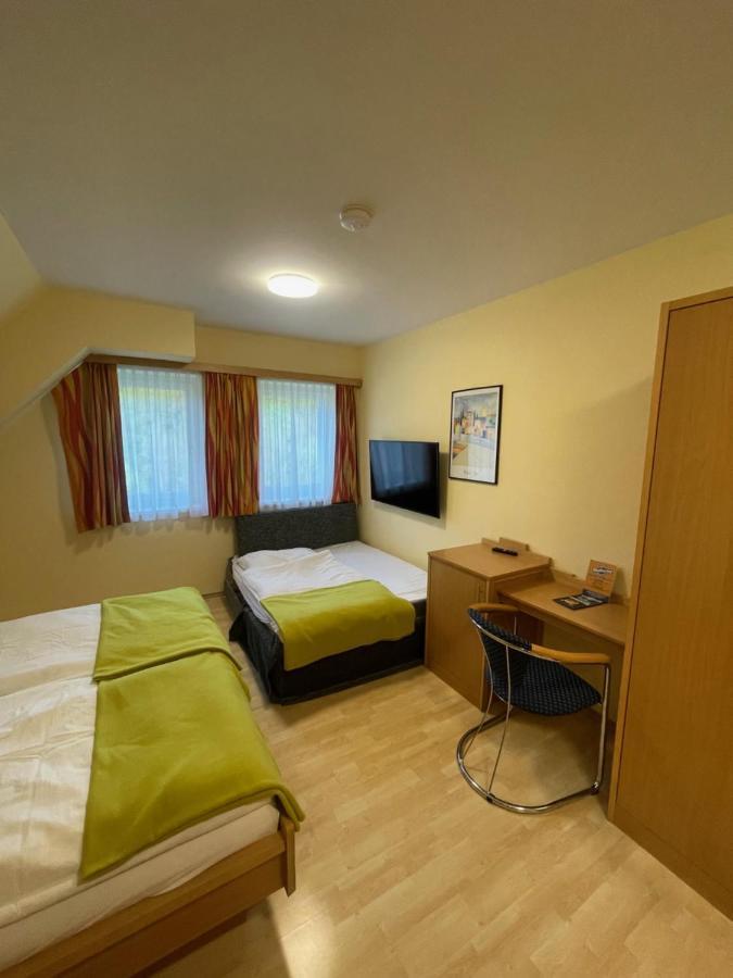 Hotel Highway - Bed & Breakfast Lieboch Extérieur photo